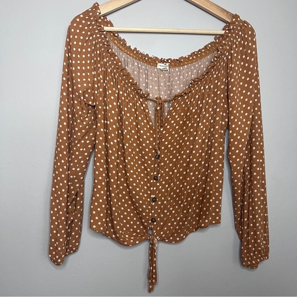 Mason & Belle Off Shoulder Cropped Golden Tan w/Wht Polka Dots Sze M Blouse EUC - Picture 1 of 7